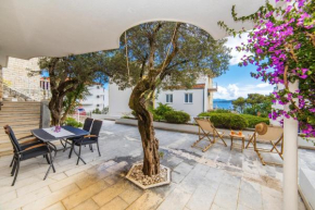 Studio at Zivogosce 50 m away from the beach with sea view enclosed garden and wifi